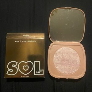 Sol face and body highlighter